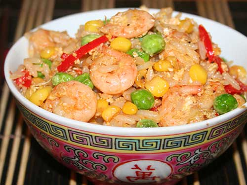 Рис с креветкам и овощами - по китайски